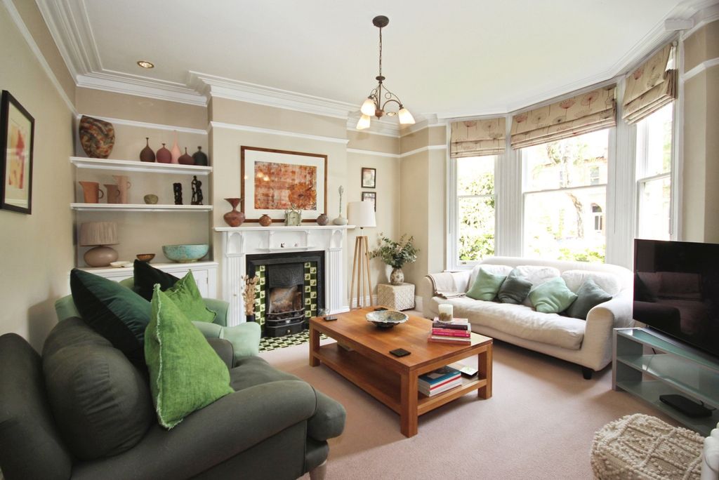Property photo 3 of 22 Pbox-Img.Jpg