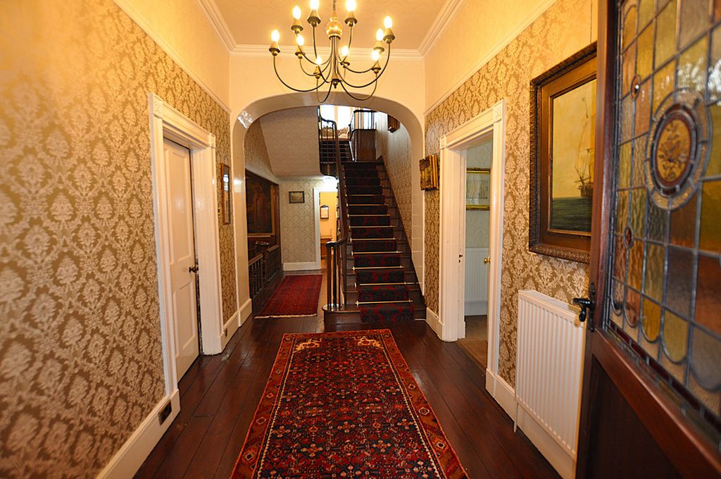 Property photo 2 of 46