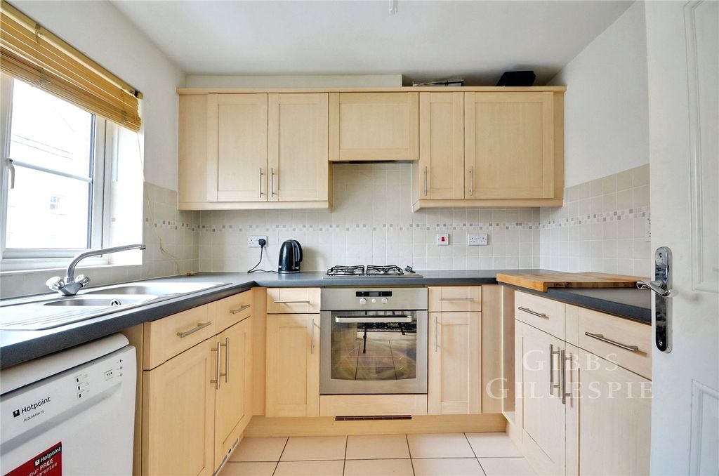 Property photo 3 of 8 Picture No. 18