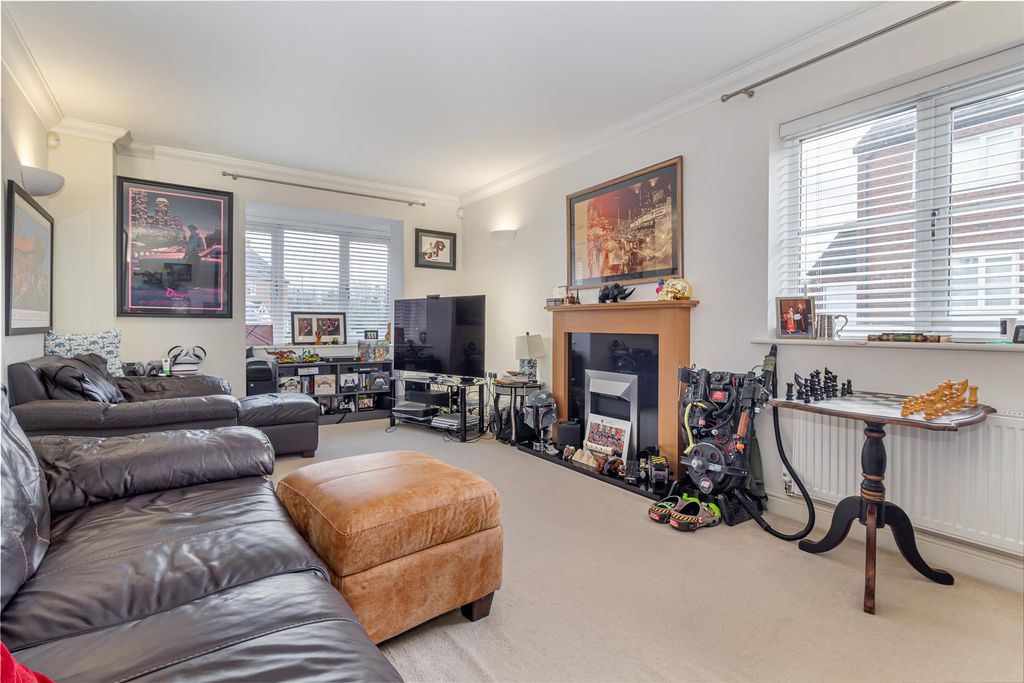 Property photo 2 of 21 Living-Room-4.Jpg