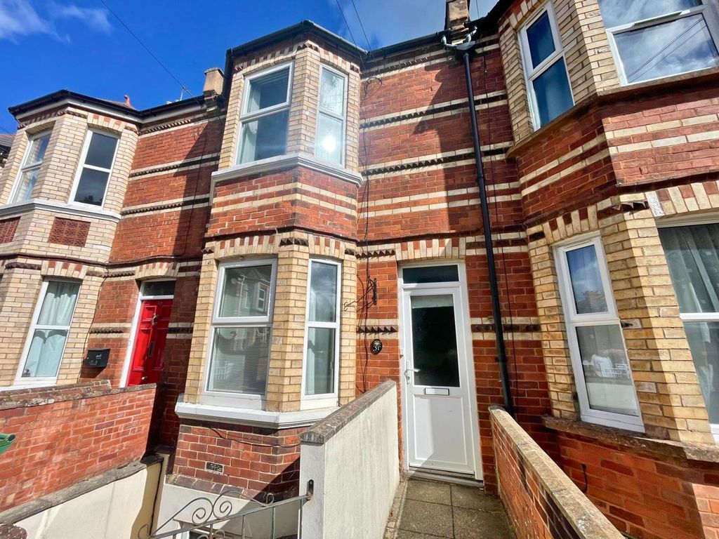 Property photo 1 of 13 External