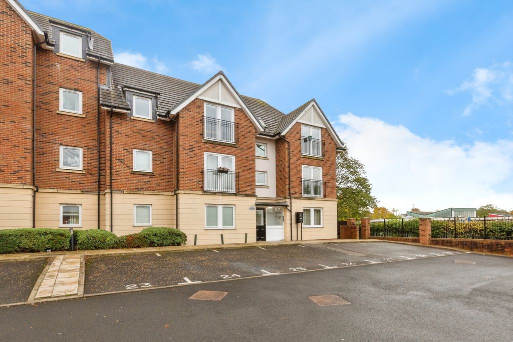 Property photo 2 of 17 Photo