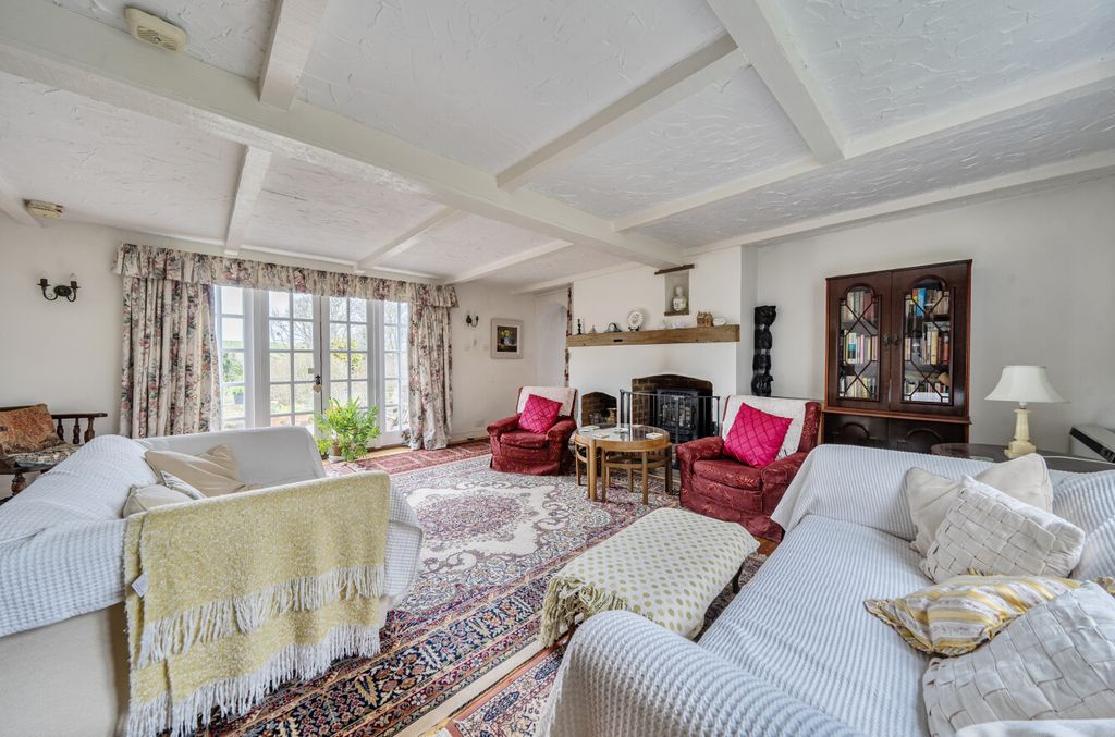 Property photo 2 of 20