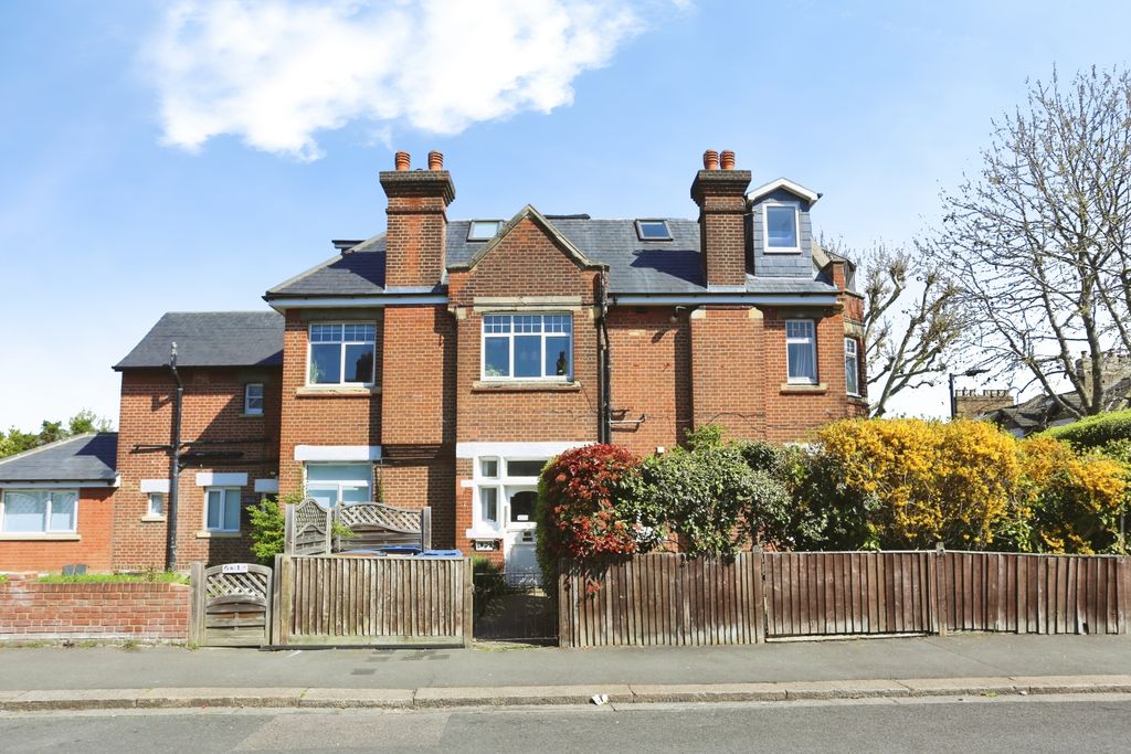 Property photo 3 of 13