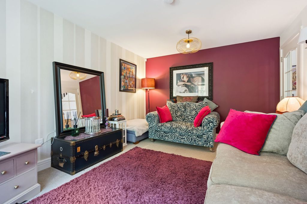 Property photo 3 of 17