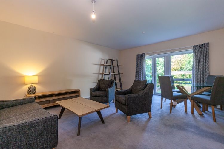 Property photo 1 of 8 262392
