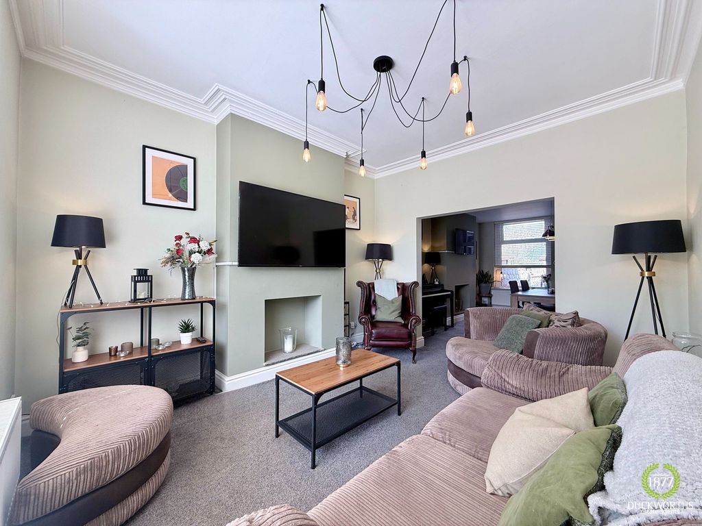 Property photo 2 of 19