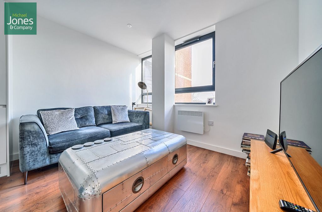 Property photo 2 of 6 Living Area