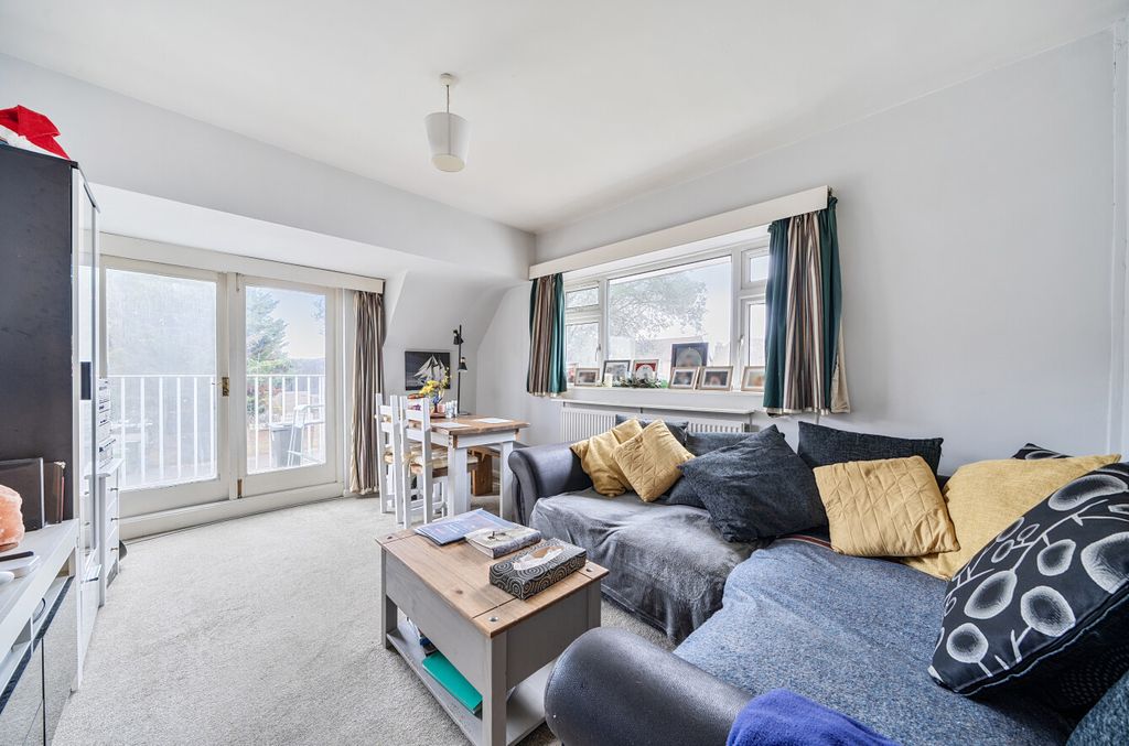 Property photo 2 of 19 Picture 2