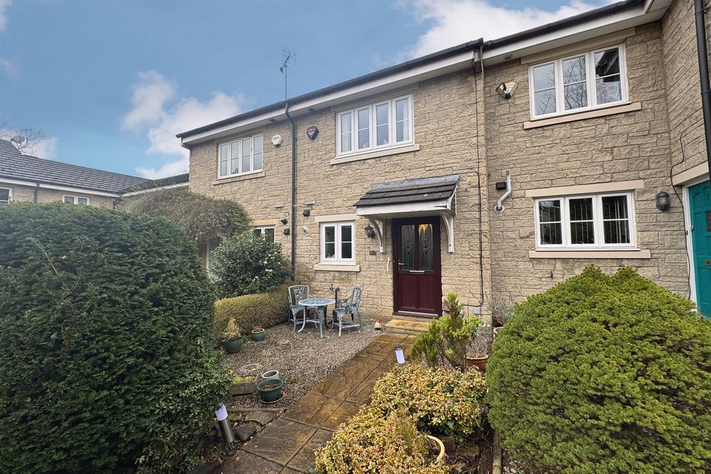 Property photo 1 of 12 (Main)