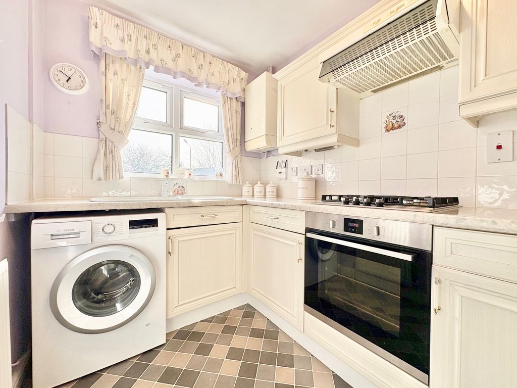 Property photo 2 of 23