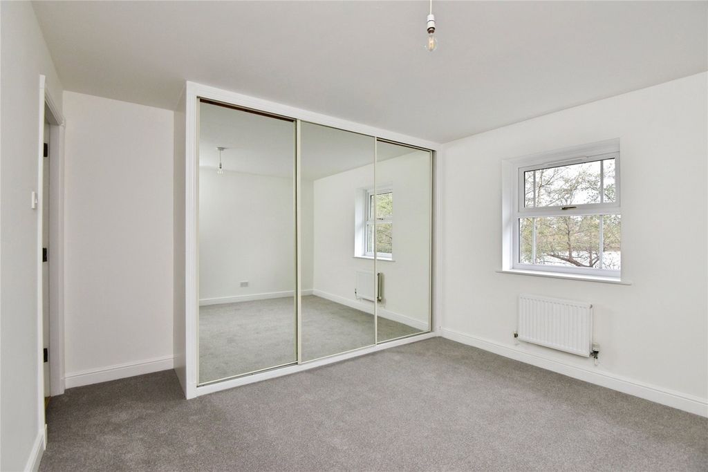 Property photo 2 of 26 Picture No. 09