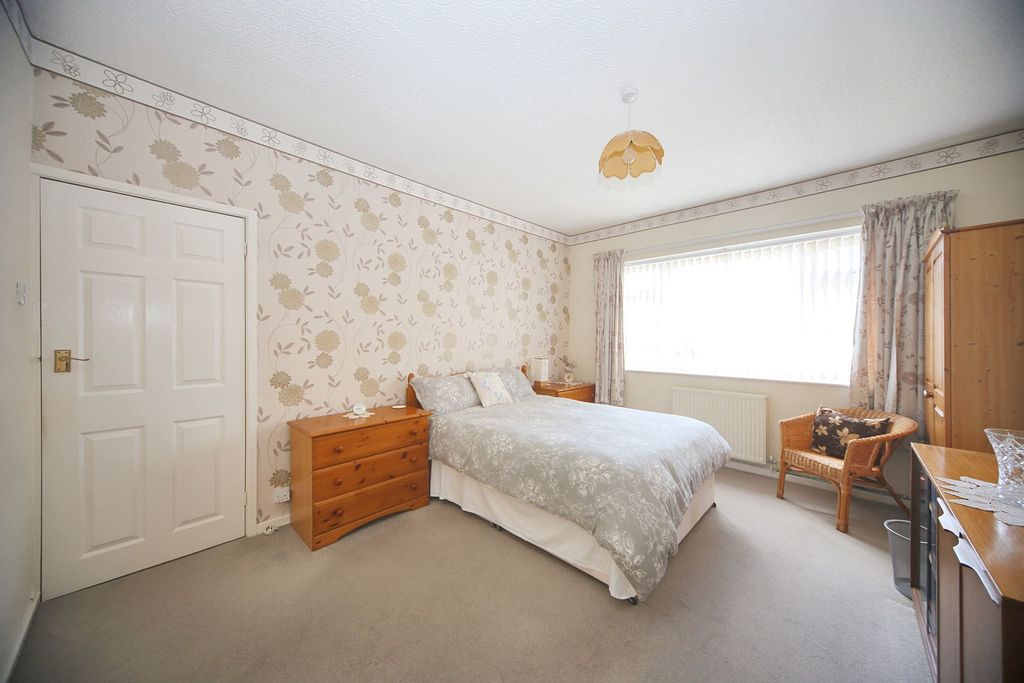 Property photo 2 of 22