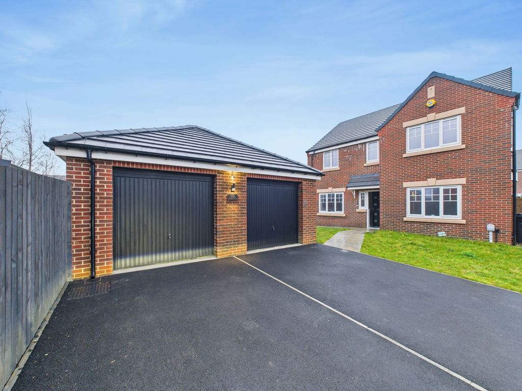 Property photo 1 of 15 External