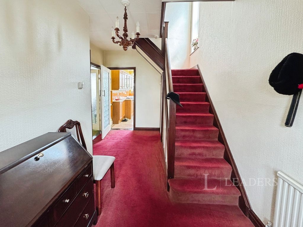 Property photo 3 of 18 Hallway