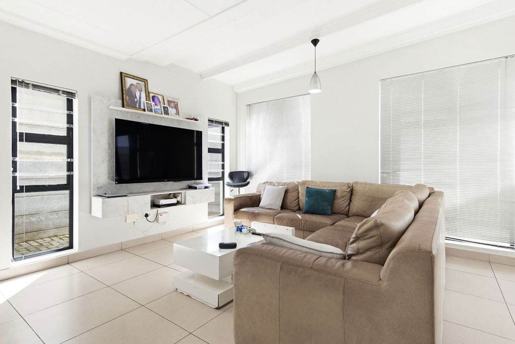 Property photo 3 of 28 Dbv1726419