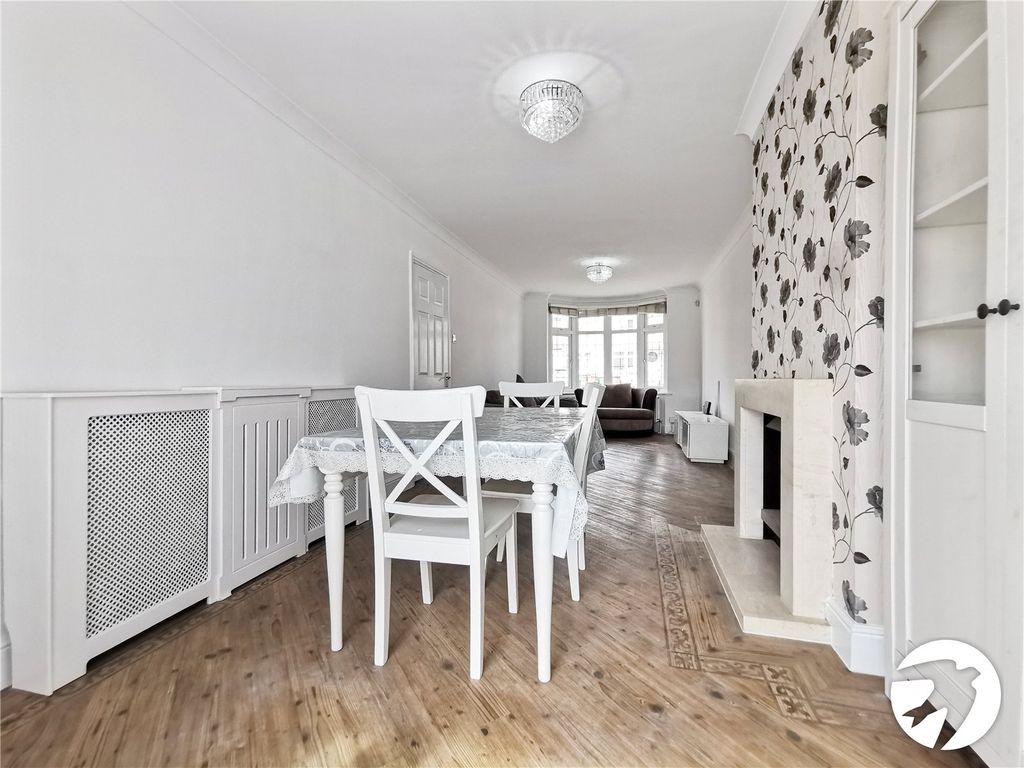 Property photo 3 of 22 Picture No. 07