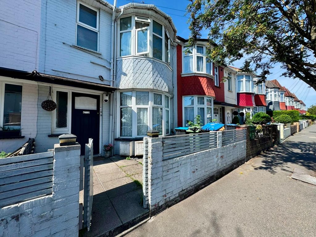 Property photo 2 of 14 82 Maybank Avenue (7)