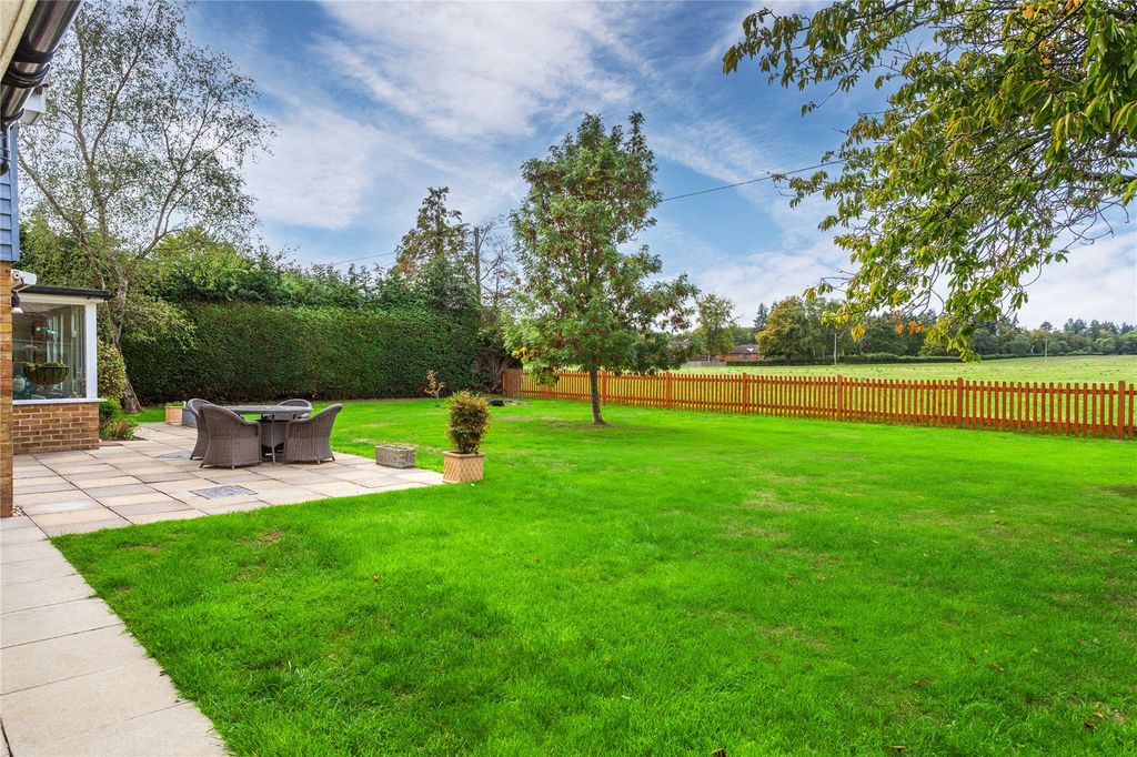 Property photo 3 of 25 Lawn