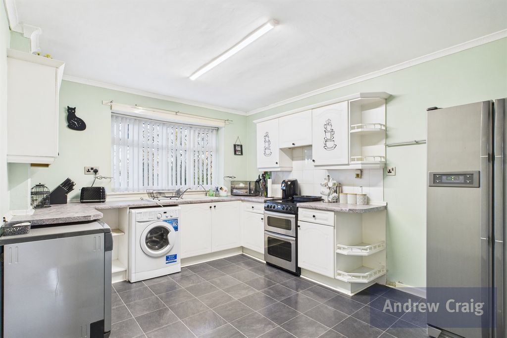 Property photo 2 of 20 Kitchen Breakfast Room