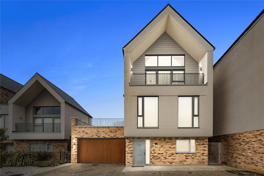 Property photo 1 of 34 Twilight Edit