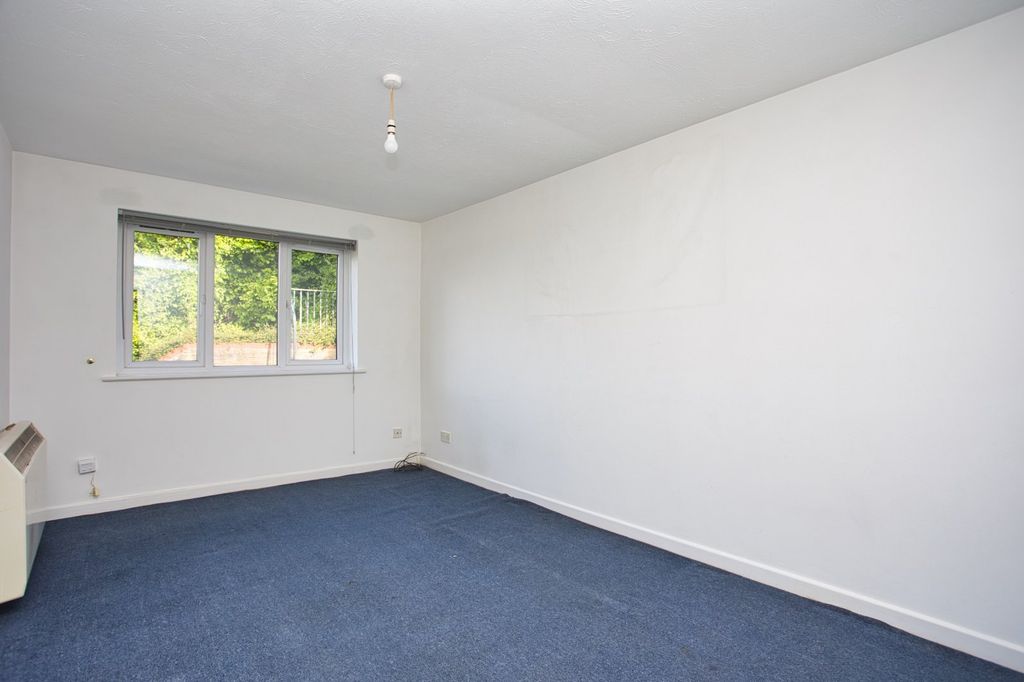 Property photo 3 of 5 Picture 3