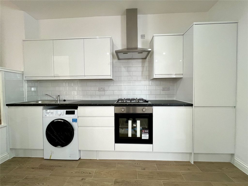 Property photo 2 of 9 Kitchen