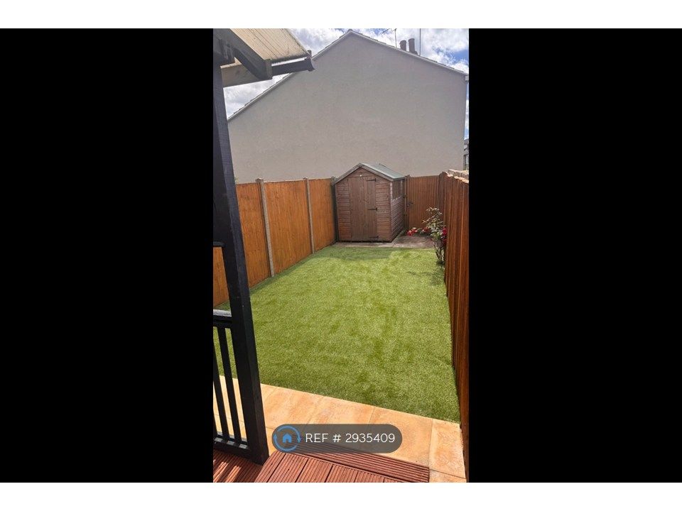 Property photo 3 of 11 Garden