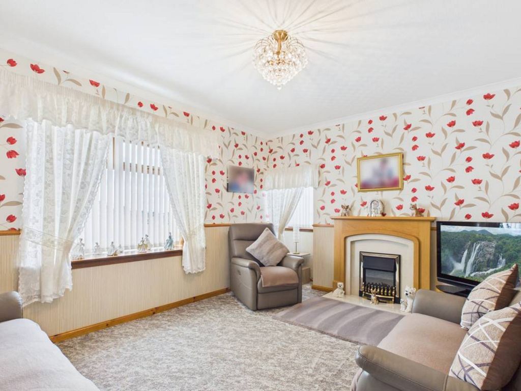 Property photo 3 of 33