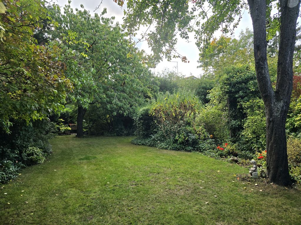 Property photo 3 of 25 Photo 21