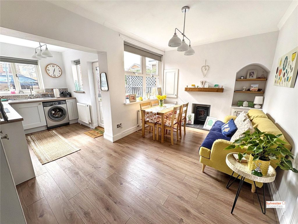 Property photo 2 of 30 Picture No. 19