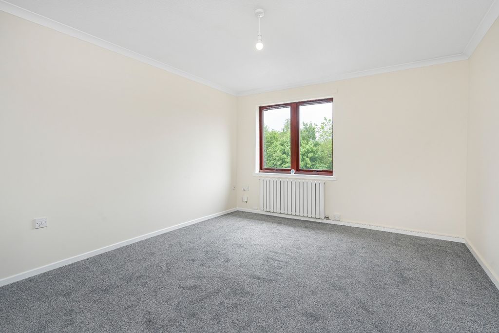 Property photo 3 of 16 4809157