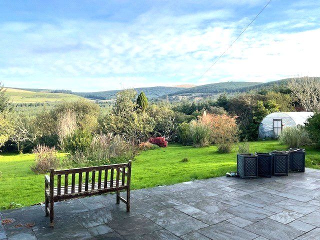 Property photo 2 of 32 Picture No. 81