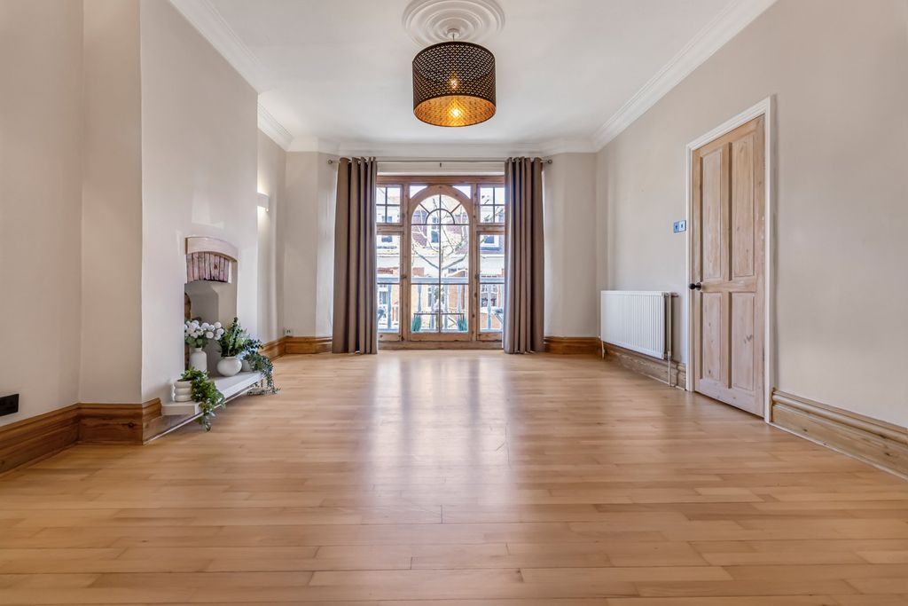 Property photo 2 of 39 Picture 2