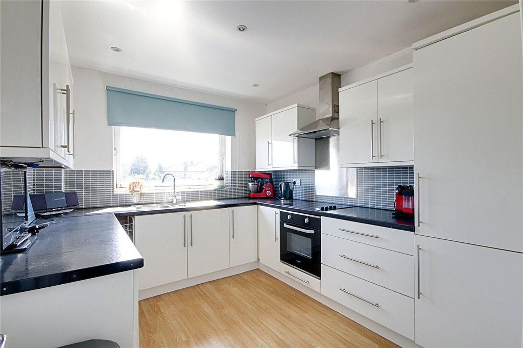Property photo 3 of 13 Picture No. 24