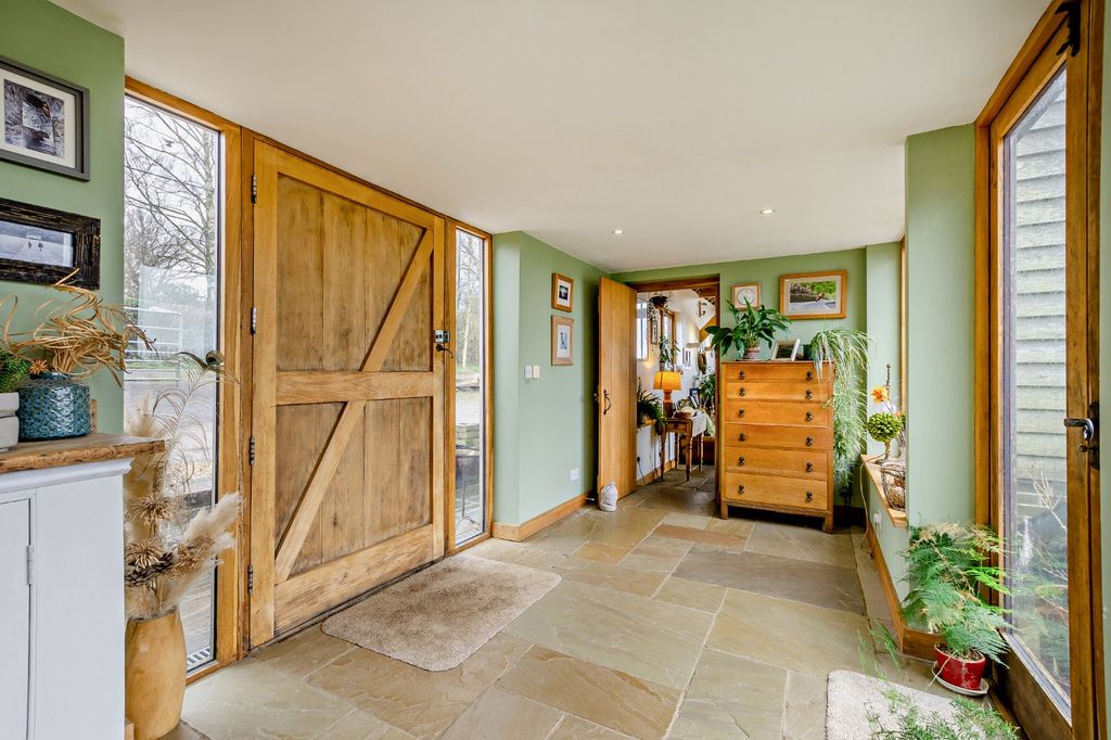 Property photo 2 of 14 Reception