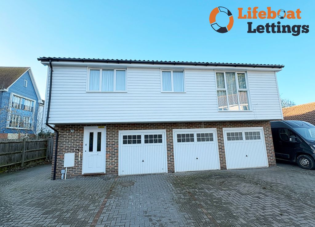 Property photo 1 of 10 Front View