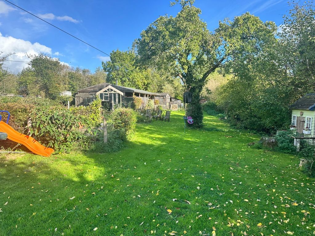 Property photo 2 of 12