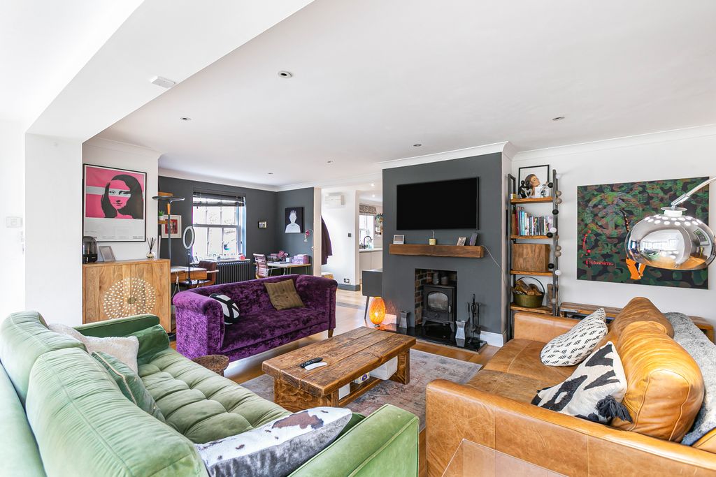 Property photo 3 of 29 Living Room