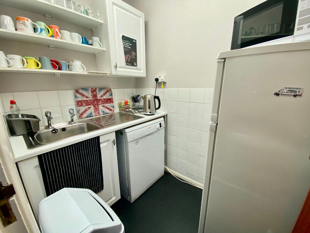 Property photo 3 of 3