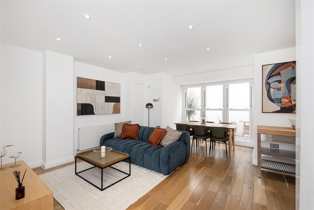Property photo 3 of 27 Helliwell &amp; Co