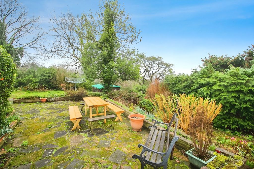 Property photo 2 of 5 Picture No. 10