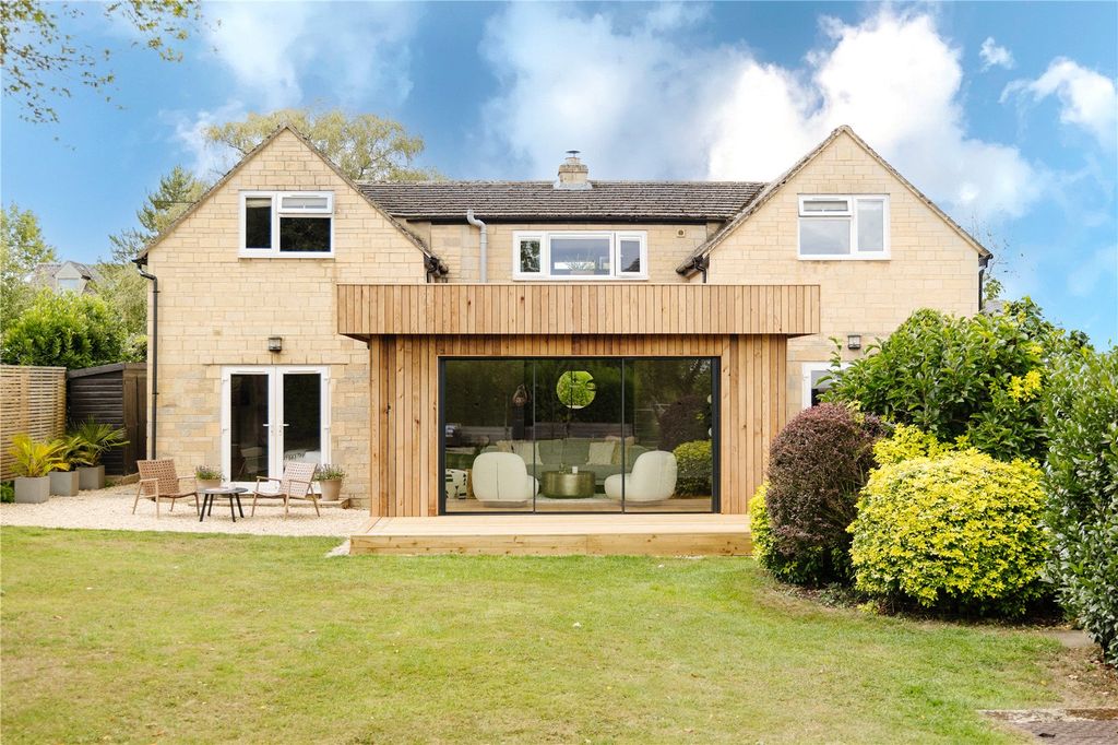Property photo 2 of 17 Picture No. 27