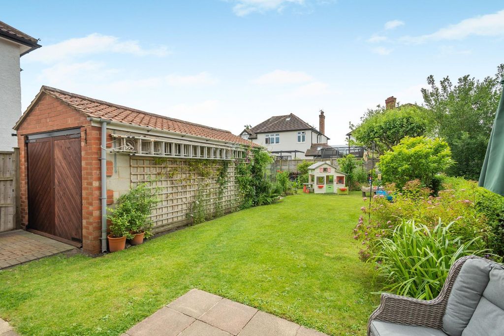Property photo 2 of 21 8697269-Exterior01.Jpg