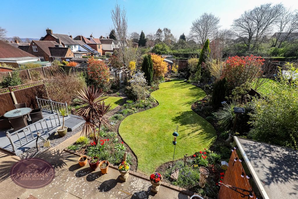 Property photo 2 of 36