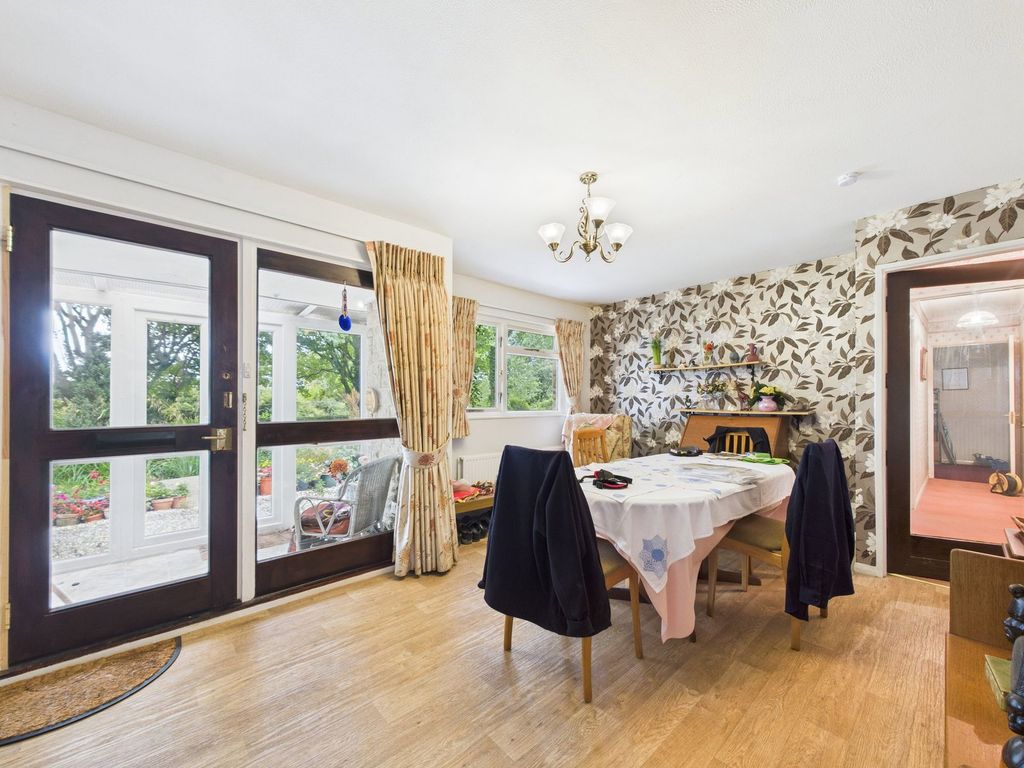 Property photo 2 of 30