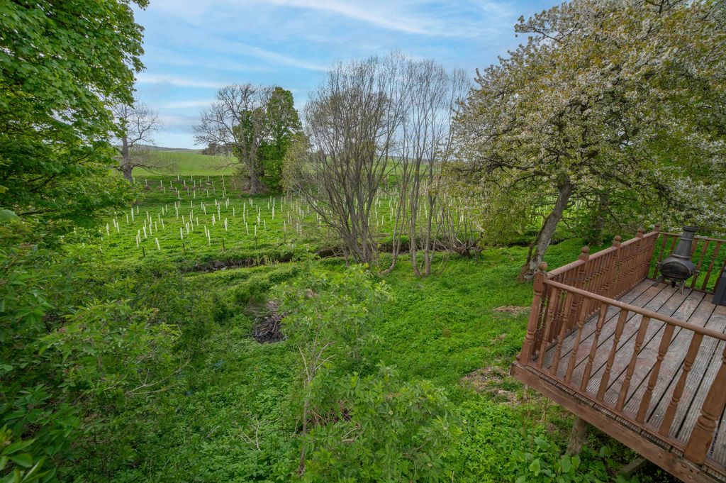 Property photo 2 of 19 Balcony & Rear Garden