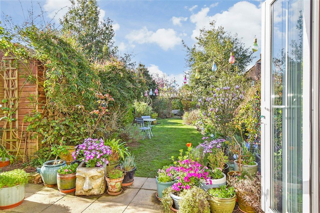 Property photo 2 of 17 External Lifestyle Photograph