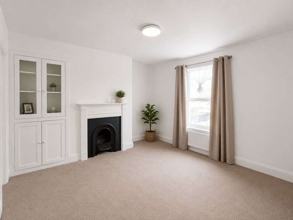 Property photo 3 of 6