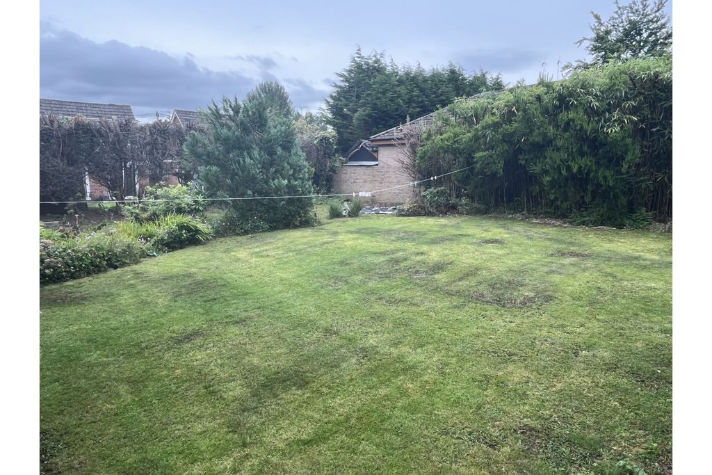 Property photo 2 of 42